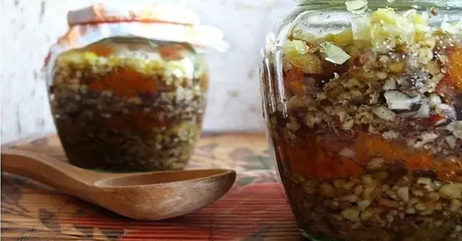 campuran nut sareng kadu